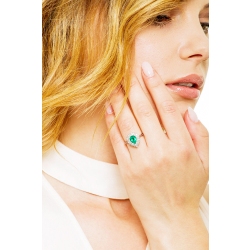 White gold 18k ring with emerald pear cut and diamonds  2