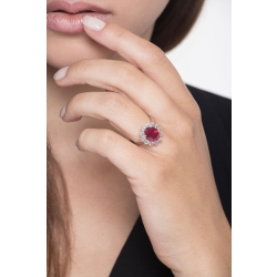 Anillo clásico Lady di en oro blanco 18k con rubí oval y diamantes 2