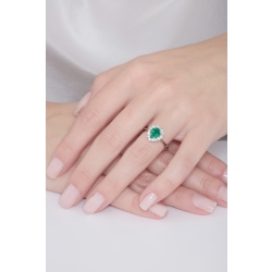 White gold 18k halo ring with diamonds and emerald  2