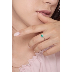 White gold 18k ring with central emerald and halo diamonds  2