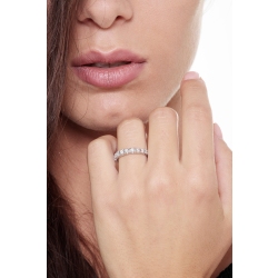 Anillo Eternity Escalonado en Oro Blanco 18k con Diamantes 2