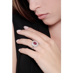 Bague en or blanc 18K avec rubis et diamants brillants 2