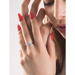 18k white gold ring with diamonds flowers  2