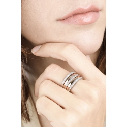 Band ring in white and rosé gold 18k with three rows of diamonds  2
