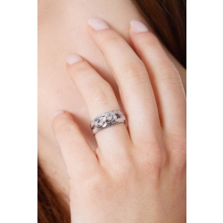 18k white gold ring with diamonds  2