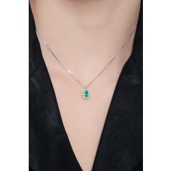 Necklace with pendant, central pear cut emerald and diamonds 2
