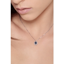 Collier en or blanc 18k avec diamants et saphir bleu ovale au centre 2