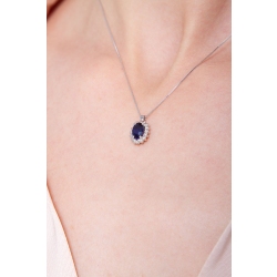 Necklace with oval cut blue sapphire and diamonds 2
