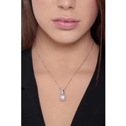 Collier en or blanc 18k avec diamants taille brillant et perle naturelle  2