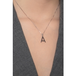 Collana lettera A in oro bianco 18k con diamanti neri 2