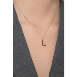 Collar de oro blanco de 18 quilates con colgante letra L grabada y diamantes negros 2