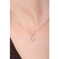  Collar en oro blanco 18k con letra C y diamante 2