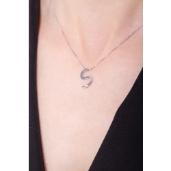 Collar con colgante de letra S de oro con diamante 2