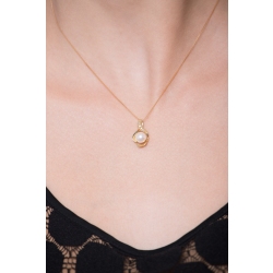 Necklace in 18k yellow gold with pearl and diamond pendant 2