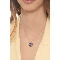 Collier en or blanc 18k avec pendentif cœur en saphirs et diamants 2