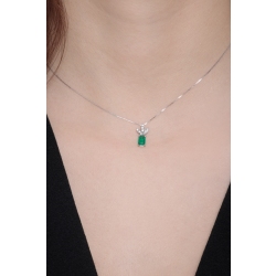 White gold 18k pendant with emerald and diamonds  2