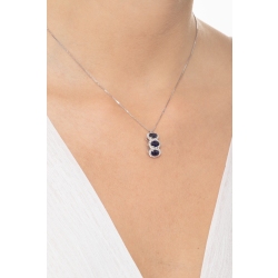 Collier en or 18k avec trois saphirs bleus ovales et diamants 2