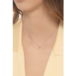 Necklace in white gold 18k with diamond in a flower pendant   2