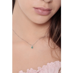 18k white gold pendant with 2 diamonds and emerald 2