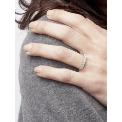 White gold 18k 7 diamonds half eternity ring 0,50 ct  2