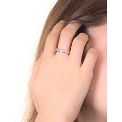 Anillo 7 piedras oro blanco de 18k con diamantes 2