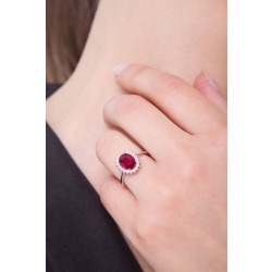 Bague de fiançailles en or blanc 18k avec rubi et diamants 2