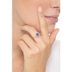 Bague en or blanc 18k avec tanzanite ovale et diamants brillants 2