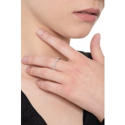 Bague femme en or blanc 18k avec design ondulé et diamants 2