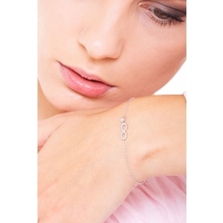 750 white gold bracelet with infinity charm in diamonds 2