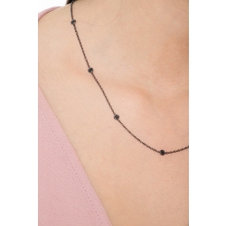Cadena en oro brunido 18k adornada con 9 diamantes negros  2
