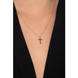 Collana in oro rosa 18k con pendente a Croce in diamanti neri e punto luce con diamante 2