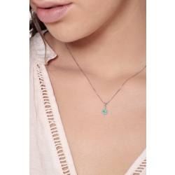 18k white gold pendant with emerald 2
