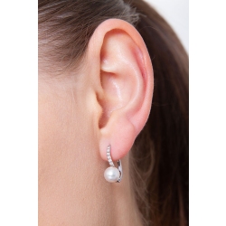 White gold 18k earrings with Akoya pearls and diamonds  2