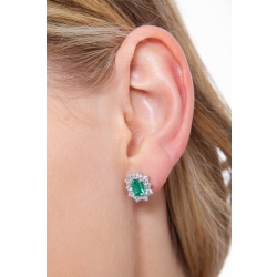 White gold 18k halo stud earrings with emerald and diamonds  2