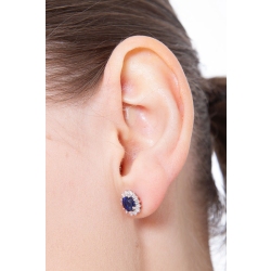 Pendientes halo en oro blanco 18k con zafiros azules  2