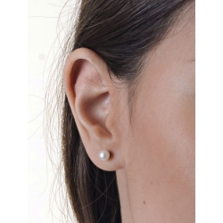 Pendientes de botón en oro amarillo 18k con perlas cultivadas naturales 2