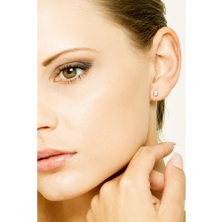 4 prong diamond stud earrings in white gold 18k 2