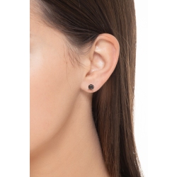 Orecchini a lobo in oro bianco 18k a 4 punte con diamante nero 2