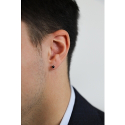 Pendiente individual en oro blanco de 18 quilates a 4 garras con diamante negro 2