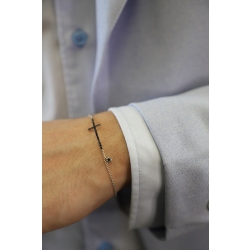 Bracelet croix pour homme en diamants noirs et or blanc 18k  2