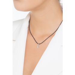 Colgante con la letra inicial E en mayúsculas oro blanco de 18k 2