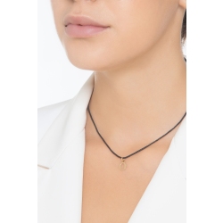 Pendentif avec lettre initiale O 2