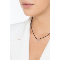 Colgante con inicial M cursiva oro blanco 18 quilates 2