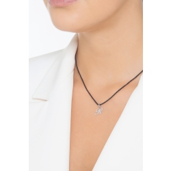 Pendentif avec la lettre R  en or blanc 18k 2