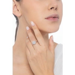 750 white gold flower diamond ring 2