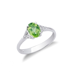 18k white gold ring with peridot and lateral diamonds 