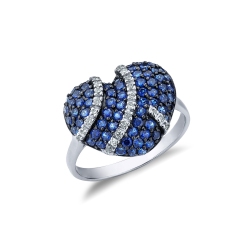 Anillo en oro blanco de 18k con corazón pavé de zafiros azules y diamantes