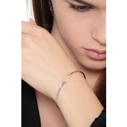 Bracelet rigide en or blanc 18k avec lettre V et diamants 2