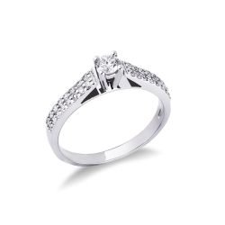 Bague solitaire en or blanc 18k avec diamants brillant