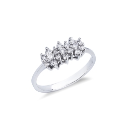Illusion ring with 3 diamond flowers